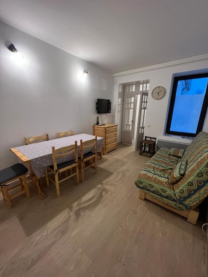 Bel Appartement En Rez De Chaussee 코트레 외부 사진
